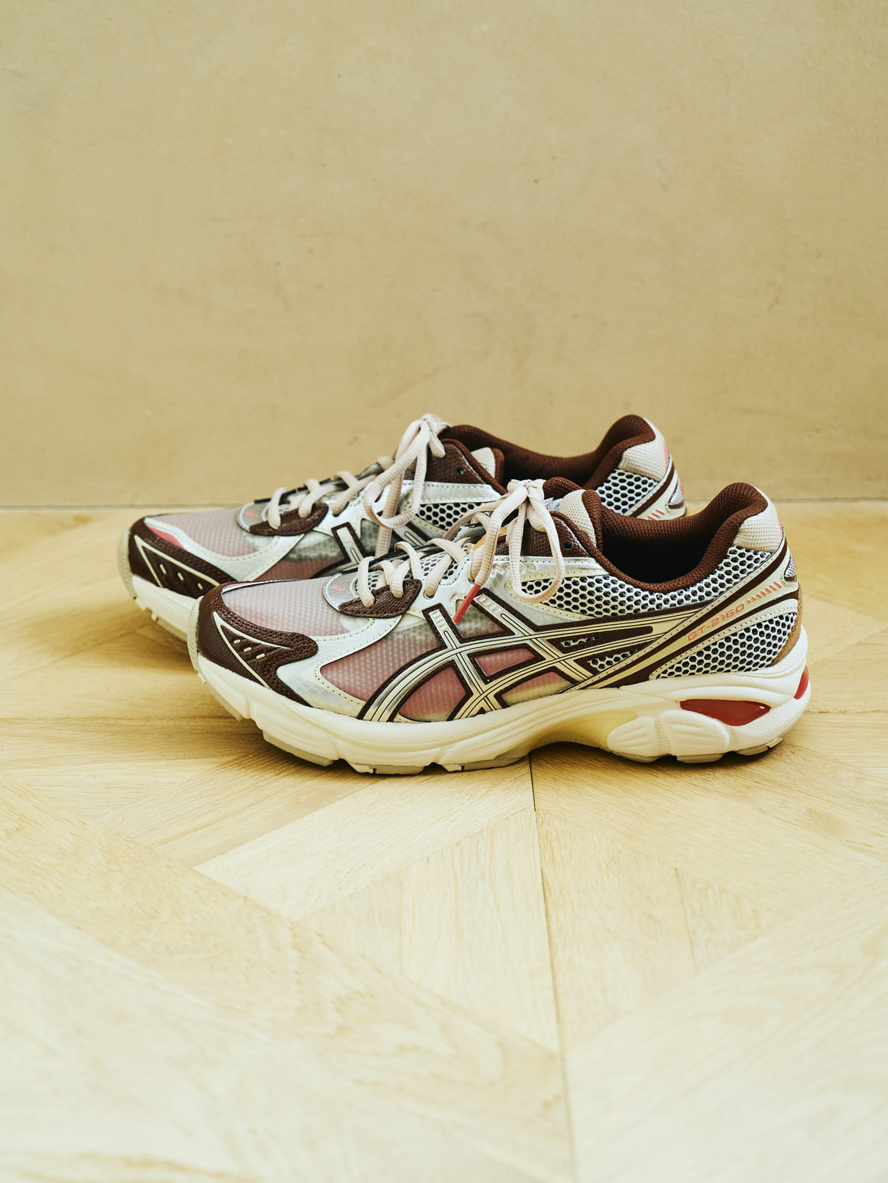 ASICS × ABOVE THE CLOUDSの新作スニーカー「GT-2160」