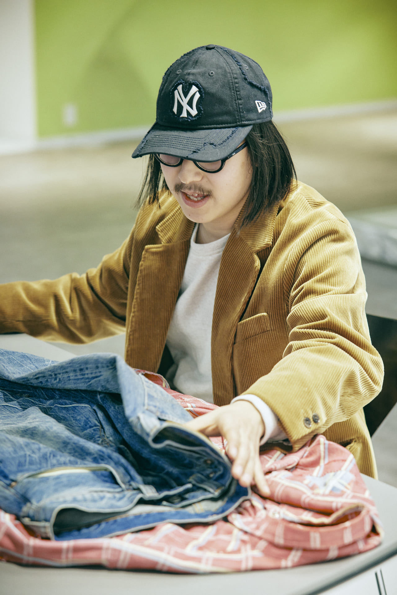 オシャレな人が愛用する〈LEVI'S® VINTAGE CLOTHING〉のデニムパンツと熊谷さん